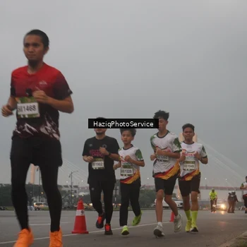 Runner Photo 7721882
