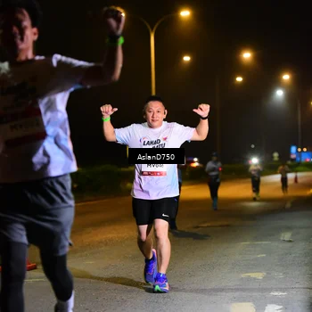 Runner Photo 7721897