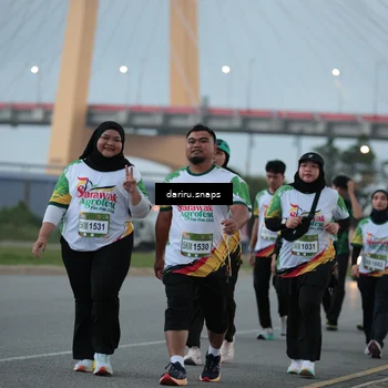 Runner Photo 7721900