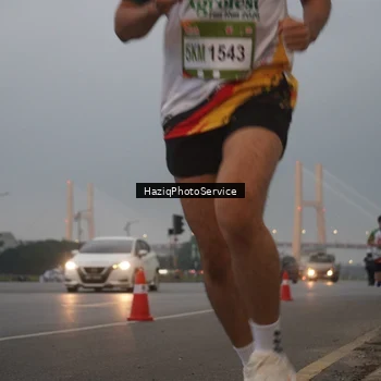 Runner Photo 7721902