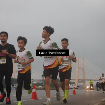 Runner Photo 7721920