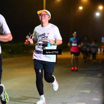 Runner Photo 7721960