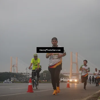 Runner Photo 7721992