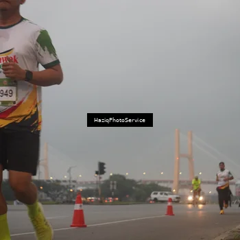 Runner Photo 7721998