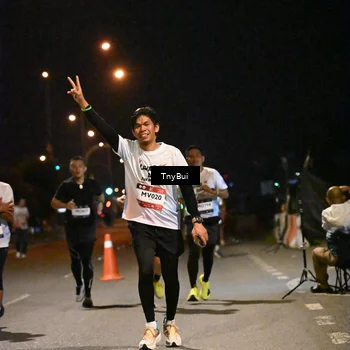 Runner Photo 7722013