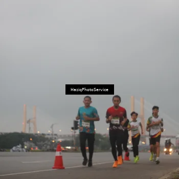 Runner Photo 7722015