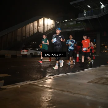 Runner Photo 7722017