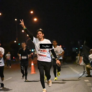 Runner Photo 7722018