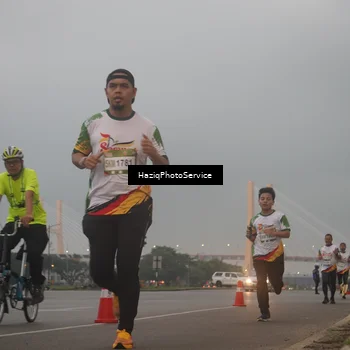 Runner Photo 7722028