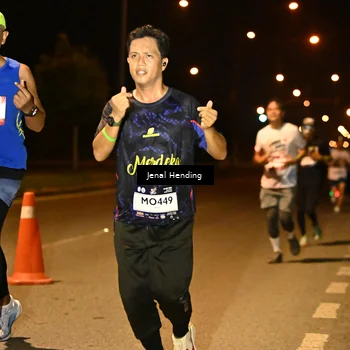 Runner Photo 7722032