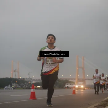 Runner Photo 7722051