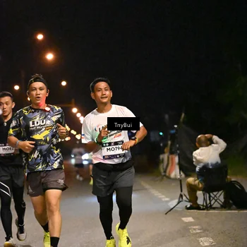 Runner Photo 7722068