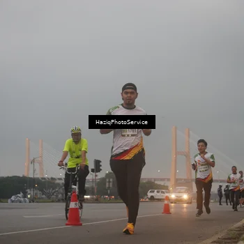 Runner Photo 7722079