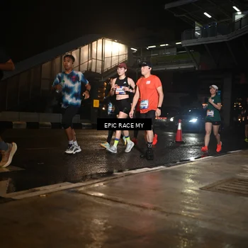 Runner Photo 7722084