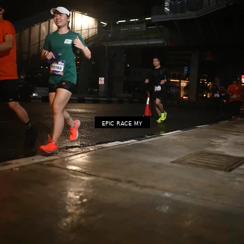 Runner Photo 7722144
