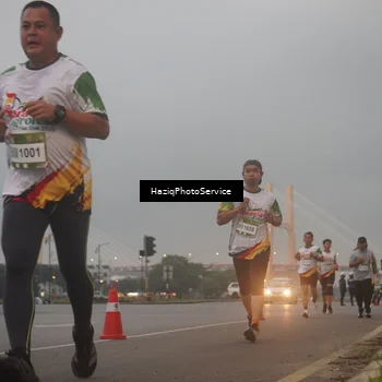 Runner Photo 7722146