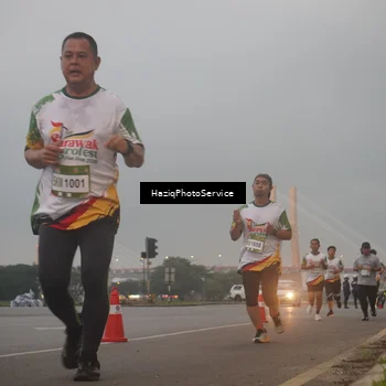 Runner Photo 7722148
