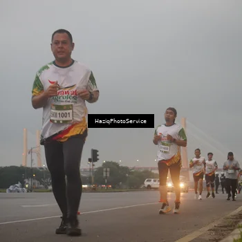 Runner Photo 7722149