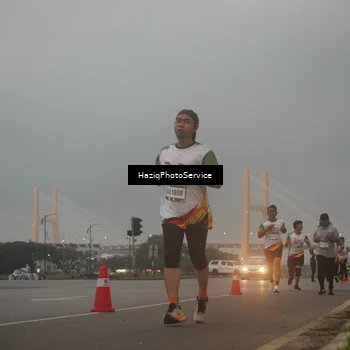Runner Photo 7722163
