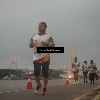 Runner Photo 7722171