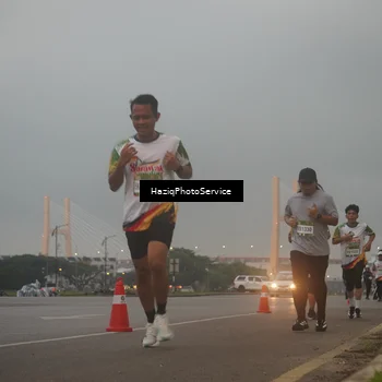 Runner Photo 7722186