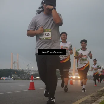 Runner Photo 7722196