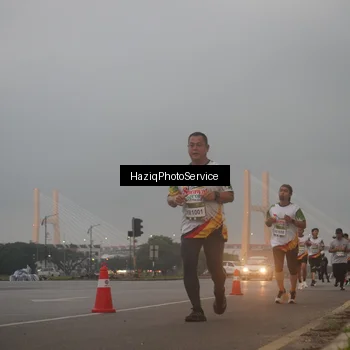 Runner Photo 7722221