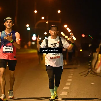 Runner Photo 7722242