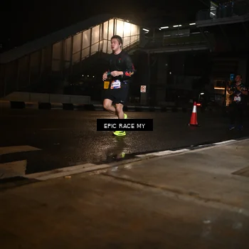 Runner Photo 7722249