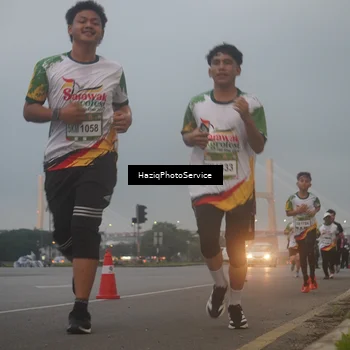 Runner Photo 7722250