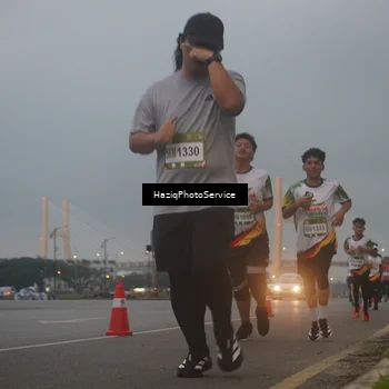 Runner Photo 7722255