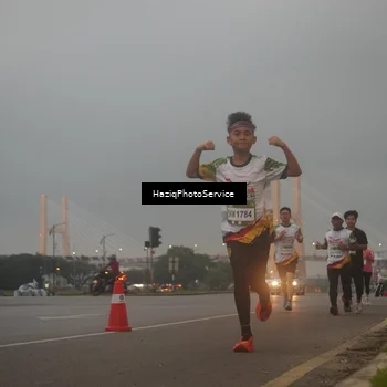 Runner Photo 7722267