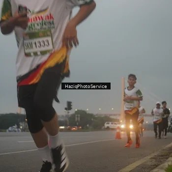 Runner Photo 7722275