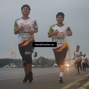 Runner Photo 7722278