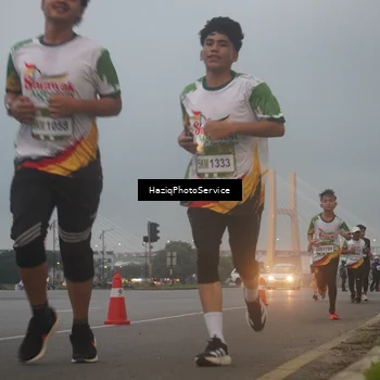 Runner Photo 7722281