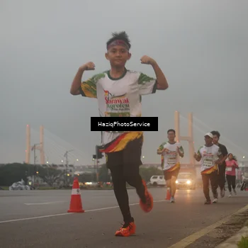 Runner Photo 7722308