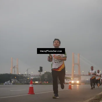 Runner Photo 7722328
