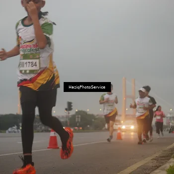 Runner Photo 7722345