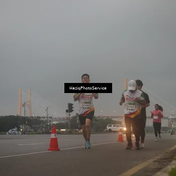 Runner Photo 7722351
