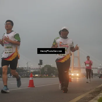Runner Photo 7722381