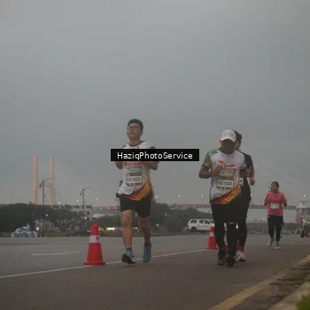 Runner Photo 7722383