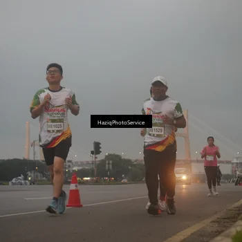 Runner Photo 7722385
