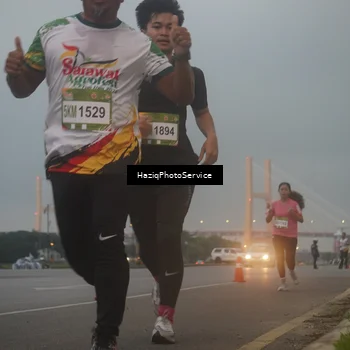 Runner Photo 7722404