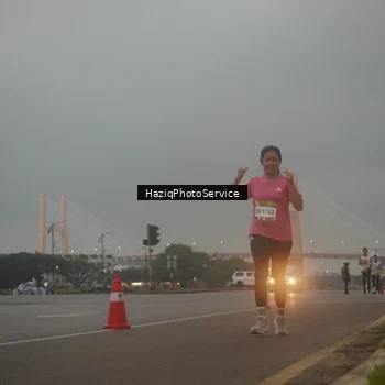 Runner Photo 7722460
