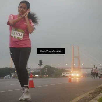 Runner Photo 7722494