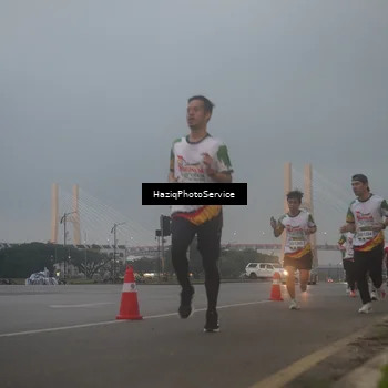 Runner Photo 7722507