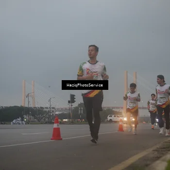 Runner Photo 7722509