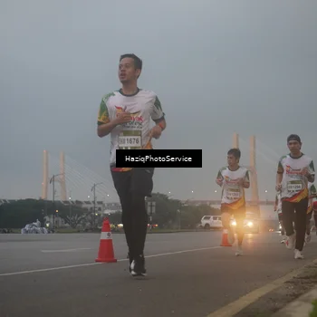 Runner Photo 7722510