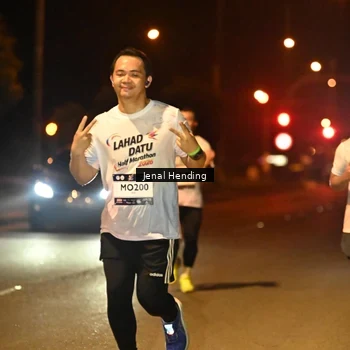 Runner Photo 7722537
