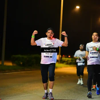 Runner Photo 7722558